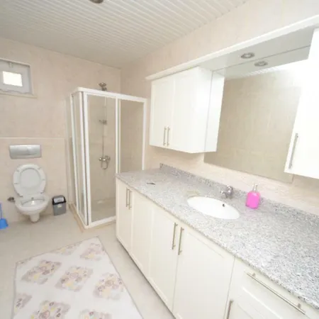 Villa Lux White 2 *