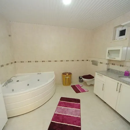 Lux White 2 * Alanya