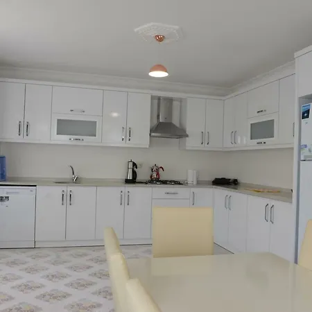 Villa Lux White 2