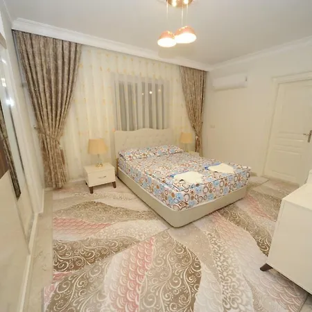 Lux White 2 Vilă *